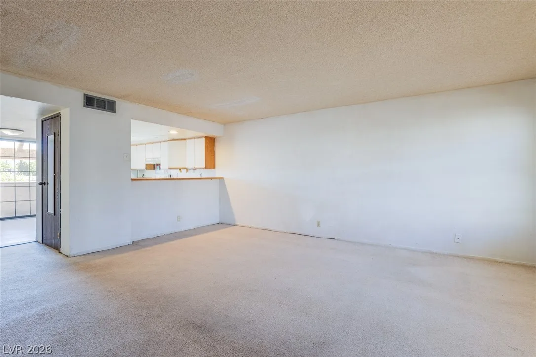 2080 Karen Avenue 9 — photo 4