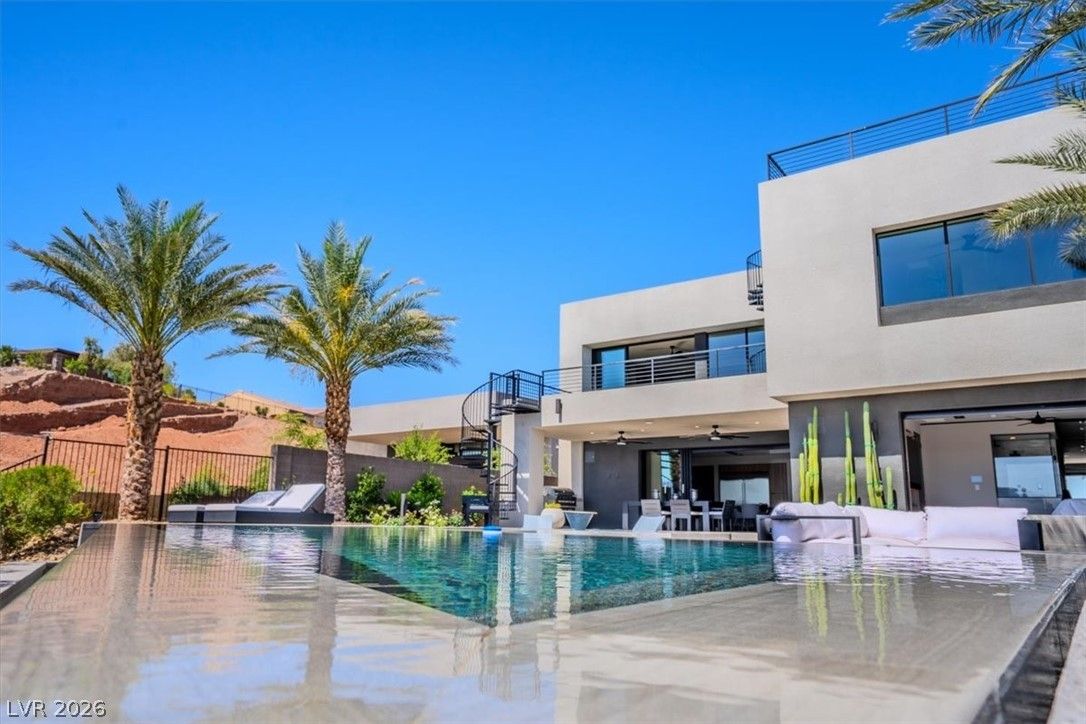 12 Falling Canyon Court — photo 1