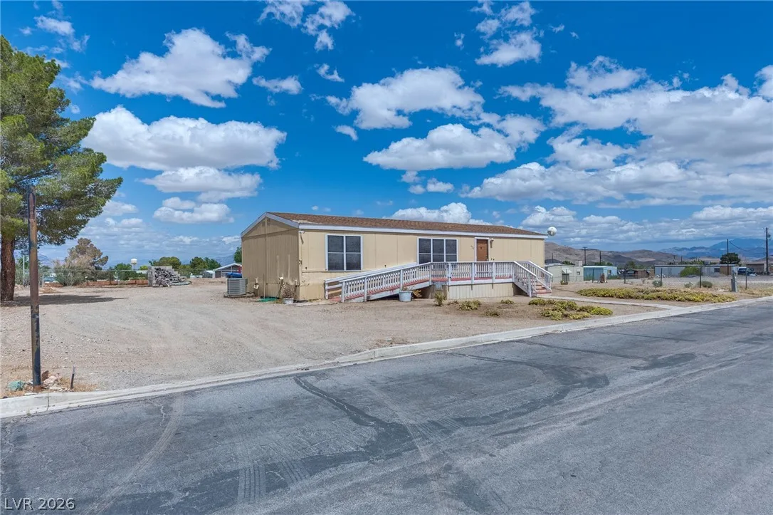 620 West Gretta Lane — photo 3