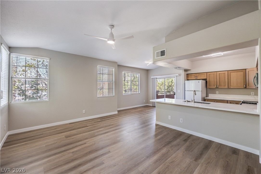 1509 Blackcombe Street 204 — photo 3 of 29