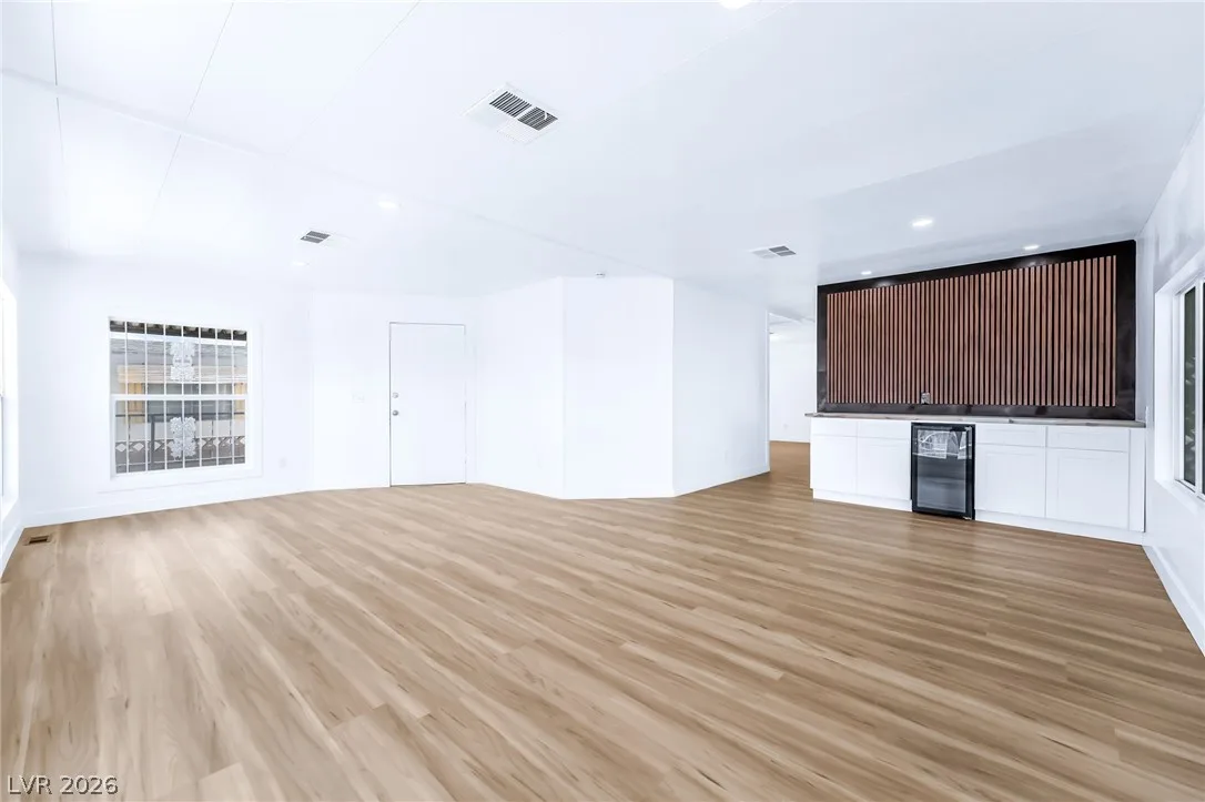 4684 Royal Ridge Way — photo 3