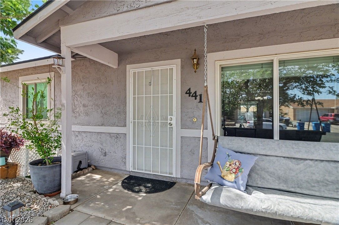 441 Longtree Avenue — photo 3 of 35