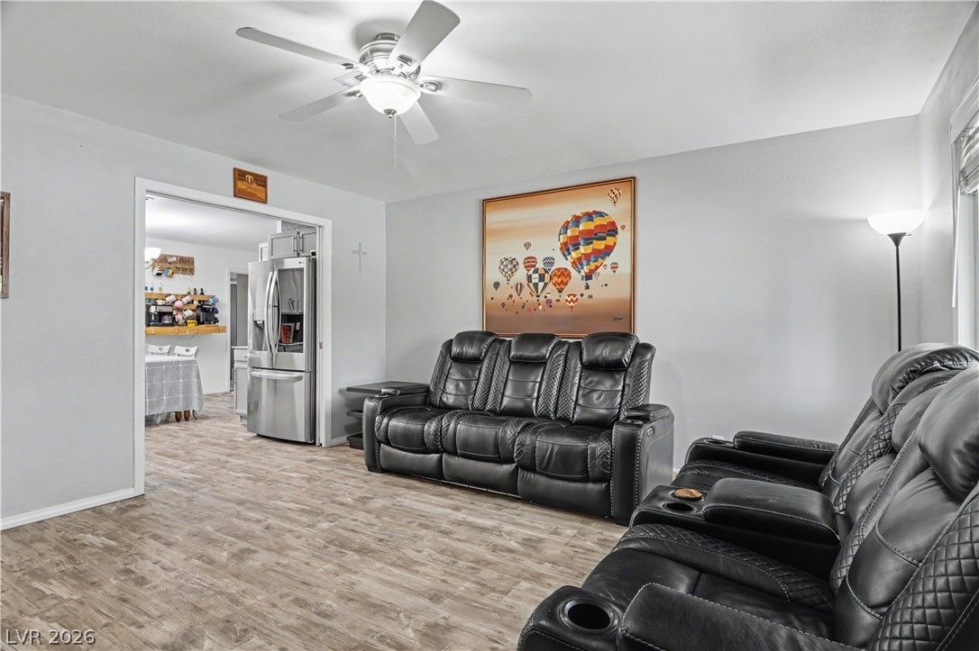 441 Longtree Avenue — photo 4 of 35