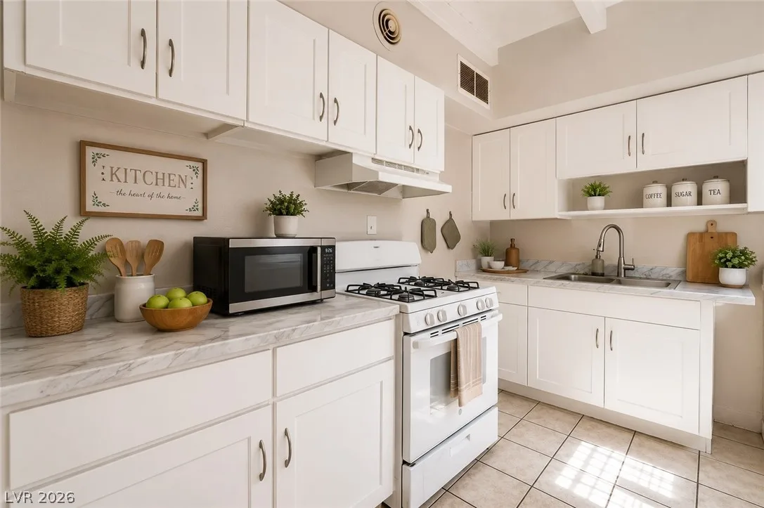 2104 White Street — photo 4