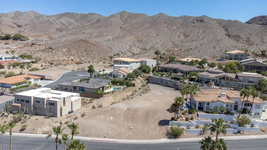 929 Vista Lago Way — photo 3