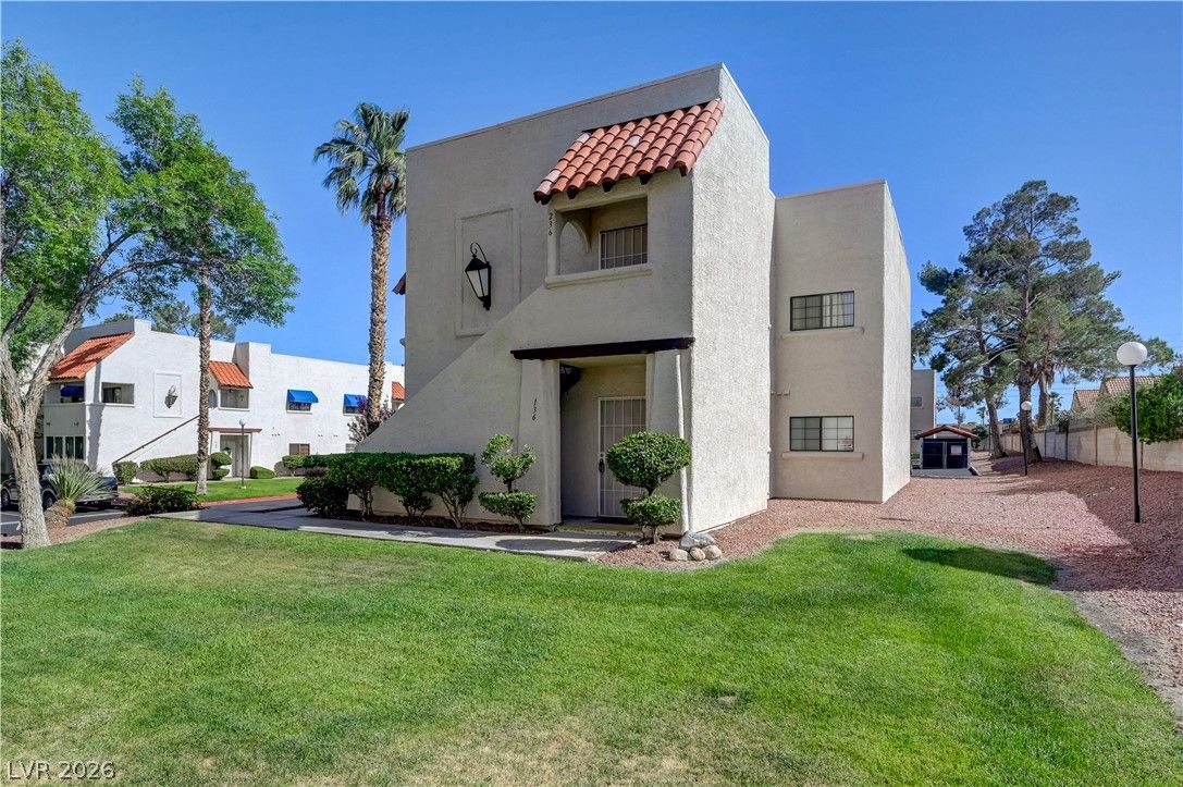 101 Luna Way 136 — photo 4
