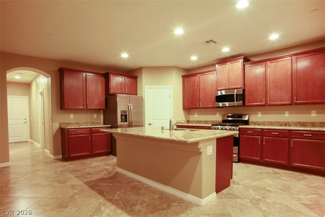 816 Applecross Avenue — photo 3