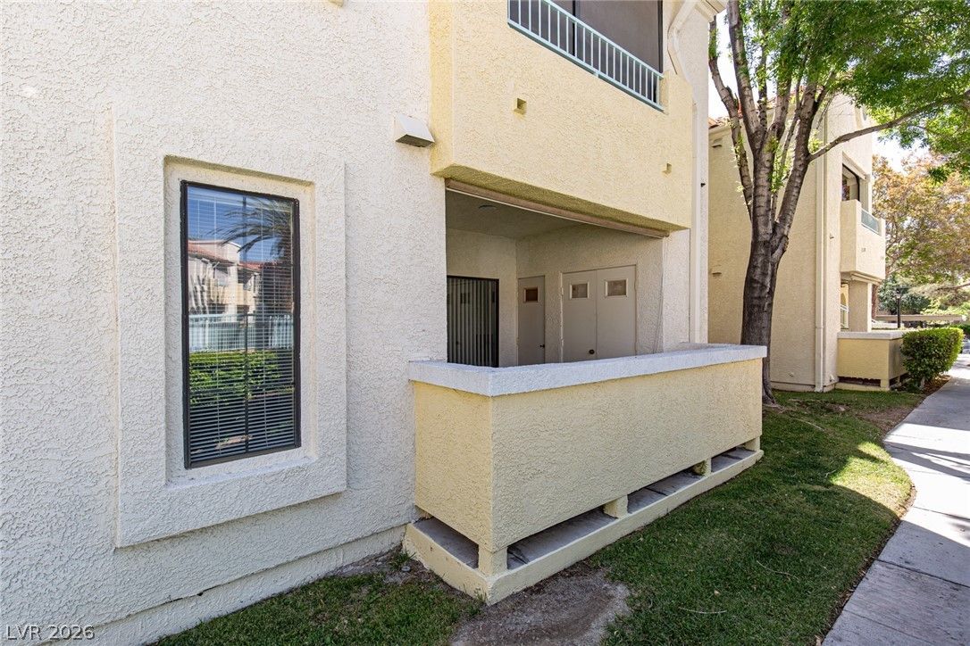 4877 South Torrey Pines Drive 105 — photo 5