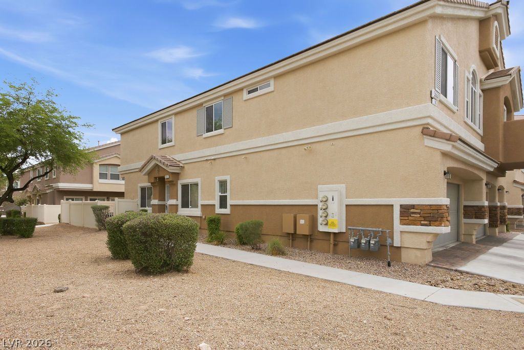 5551 Box Cars Court 103 — photo 2