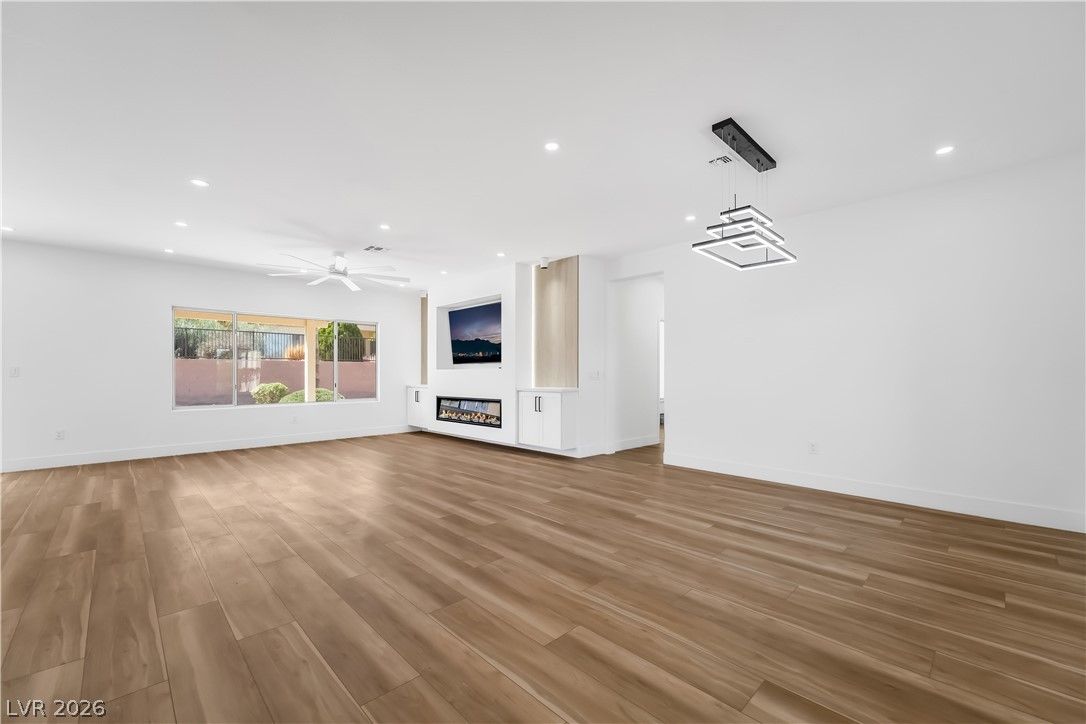 2537 Terrytown Avenue — photo 3