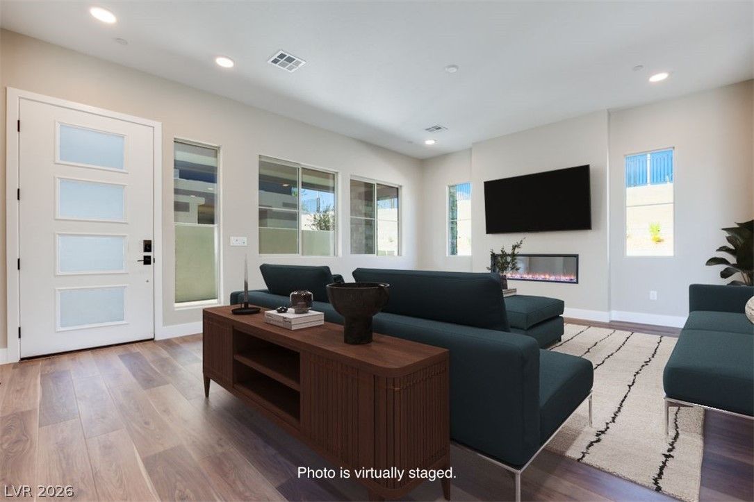1081 Soaring Sage Avenue — photo 3