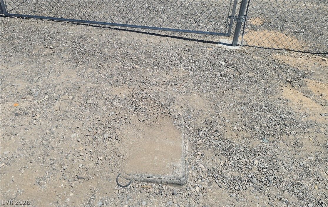Christy & Lake Mead — photo 3 of 11