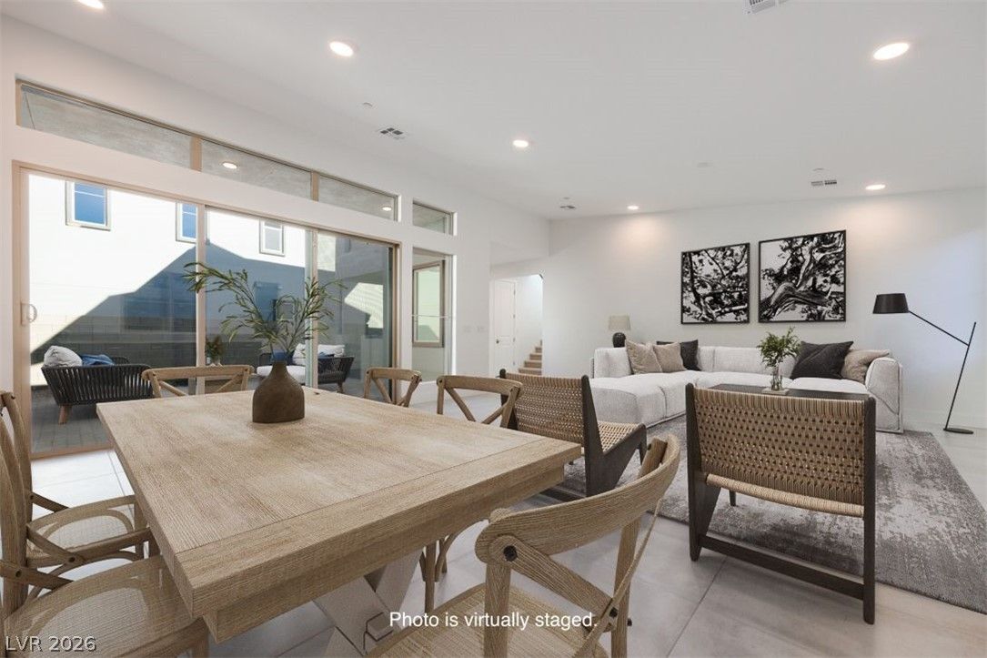 1040 Soaring Sage Avenue — photo 2