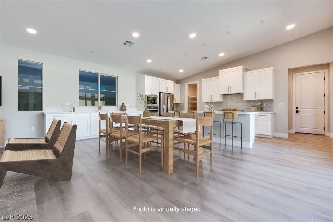 1030 Soaring Sage Avenue — photo 2