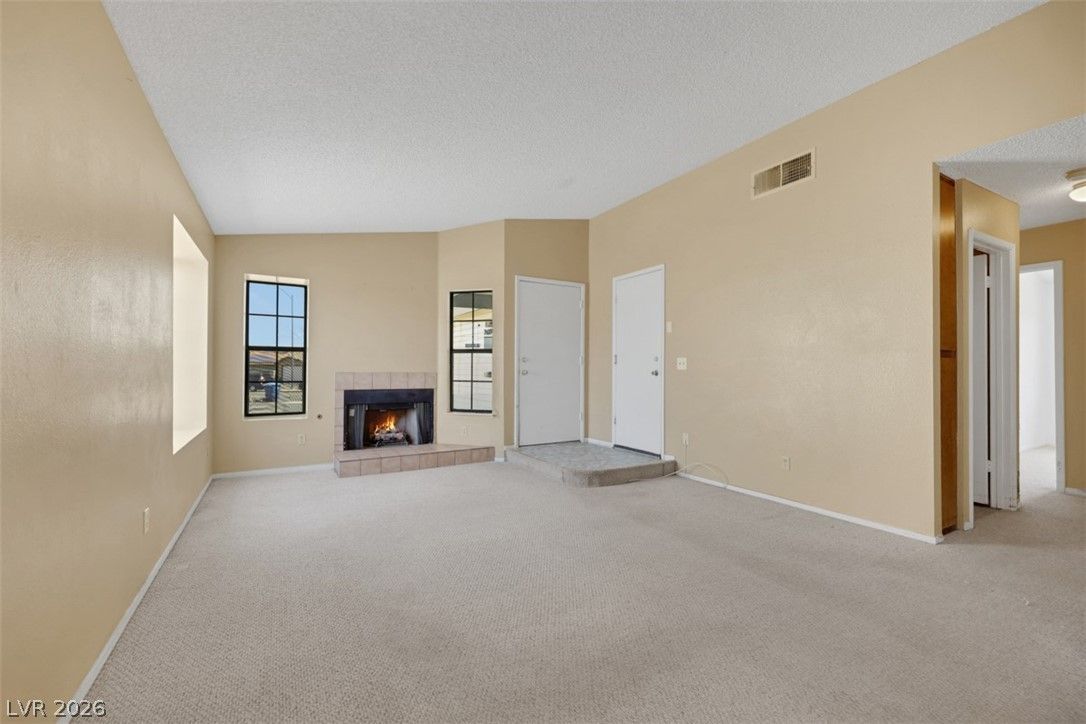 1005 Brookside Court — photo 3