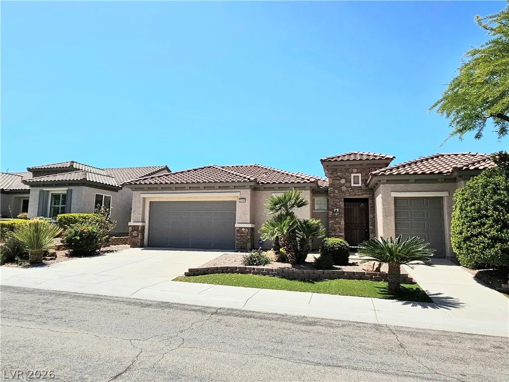 2139 Twin Falls Drive — photo 2