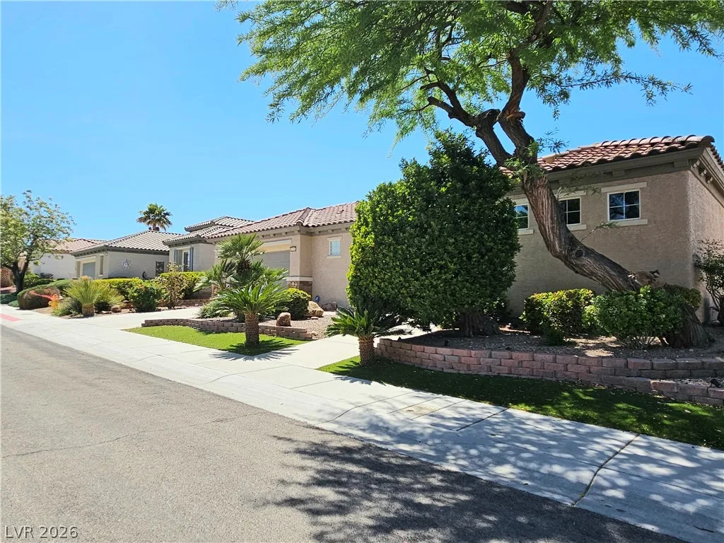 2139 Twin Falls Drive — photo 5