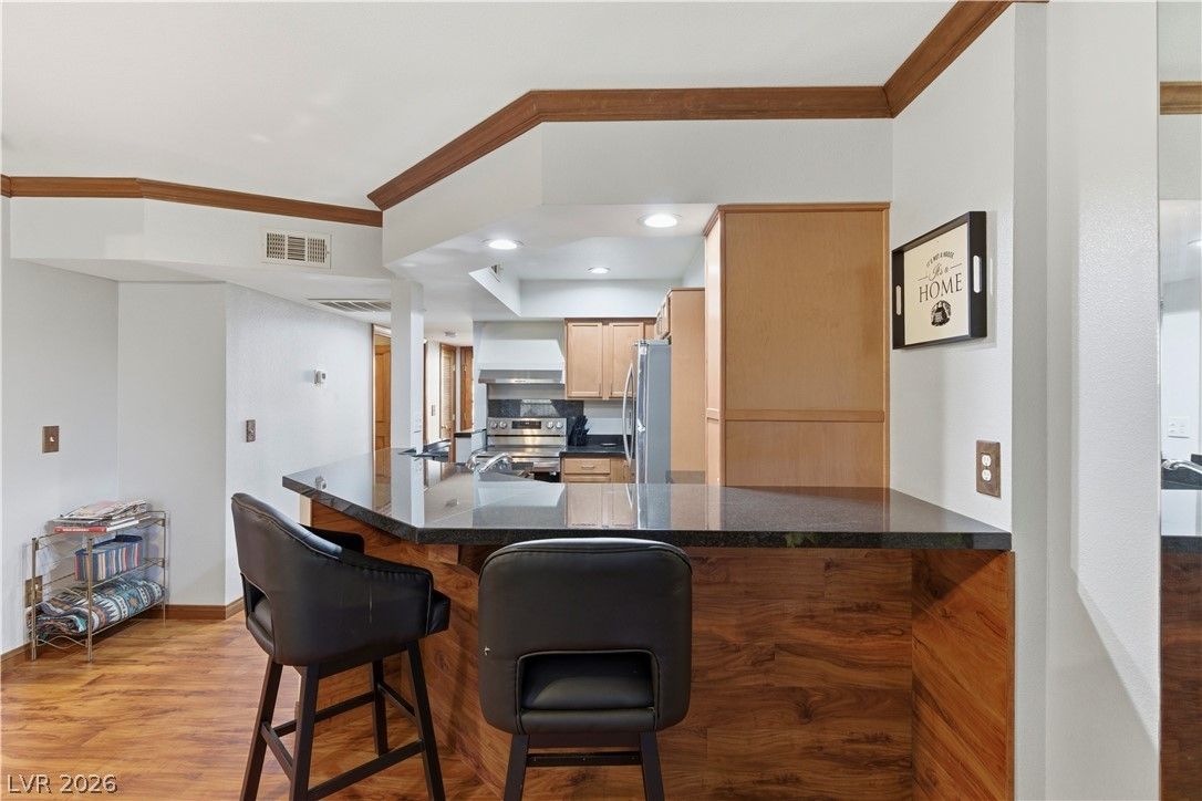 434 Las Casitas Way — photo 3