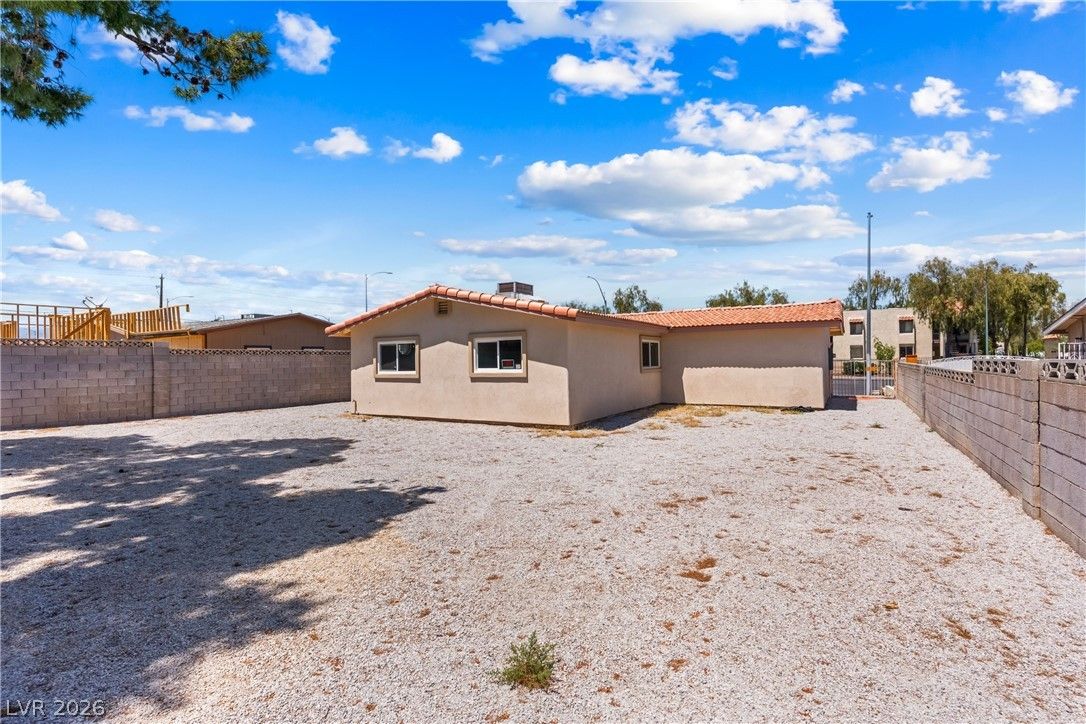 4545 West Desert Inn Road — photo 5