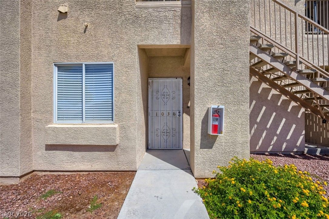 2110 Los Feliz Street 1036 — photo 3 of 12