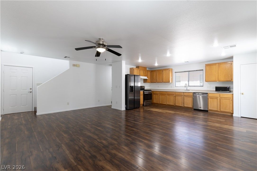 9522 Grand Fir Court — photo 5 of 21