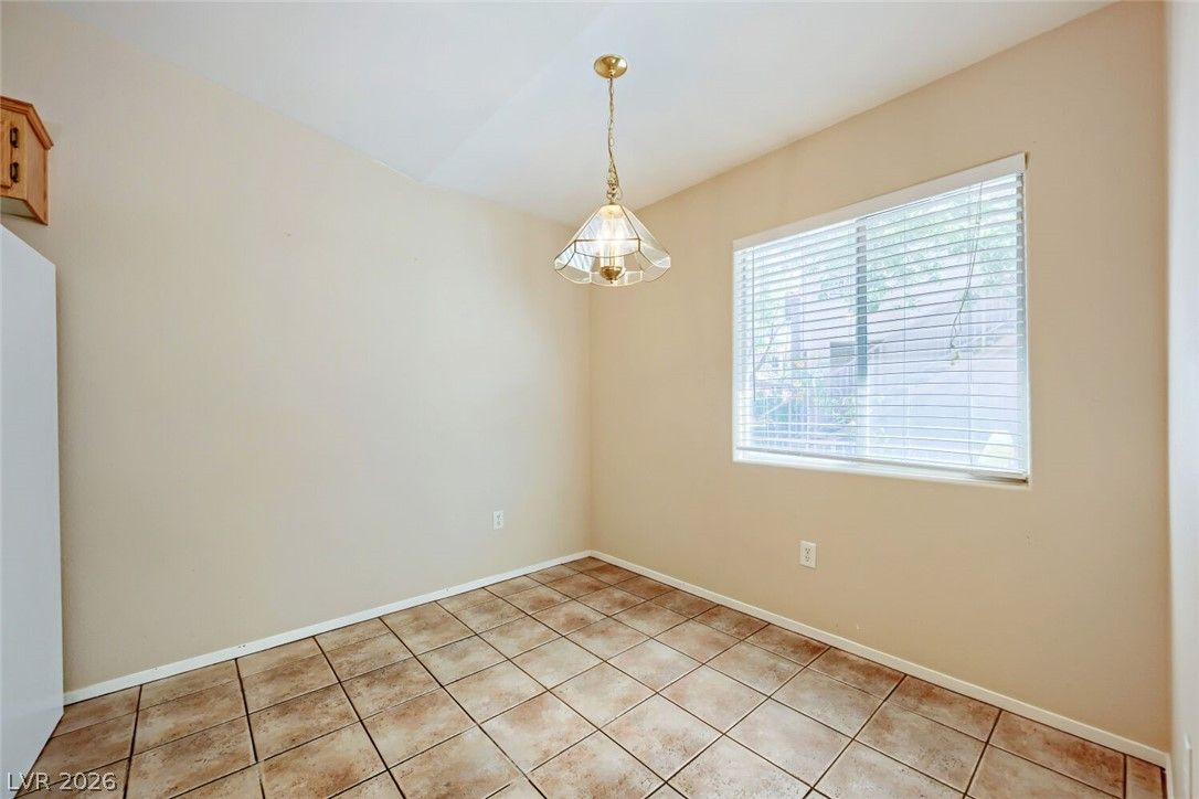 2110 Los Feliz Street 2054 — photo 5 of 11