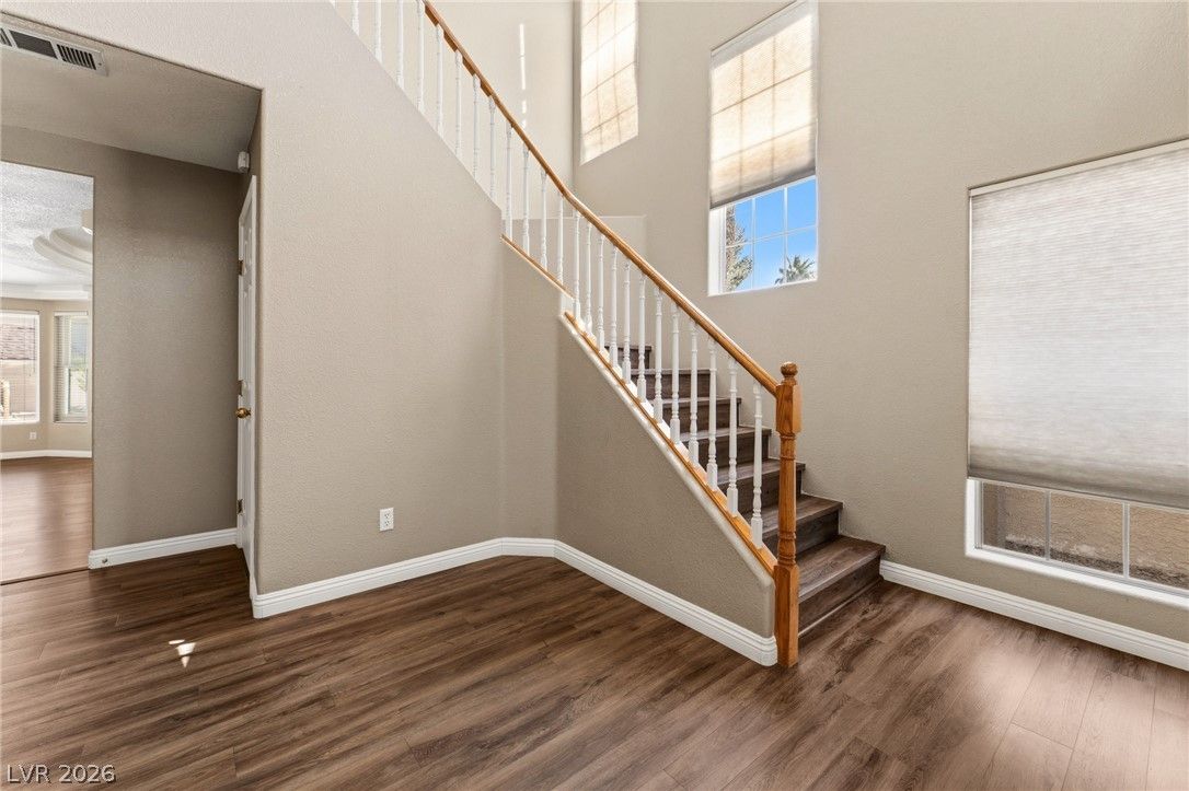 8404 Bay Crest Drive — photo 3