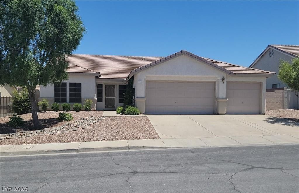 34 Amber Rock Street — photo 1