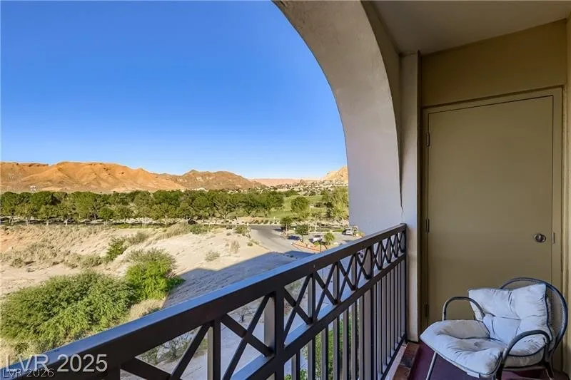 29 Montelago Boulevard 407 — photo 2