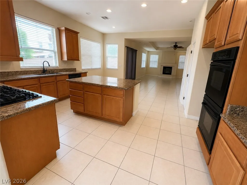 8059 Dolce Flore Avenue — photo 2