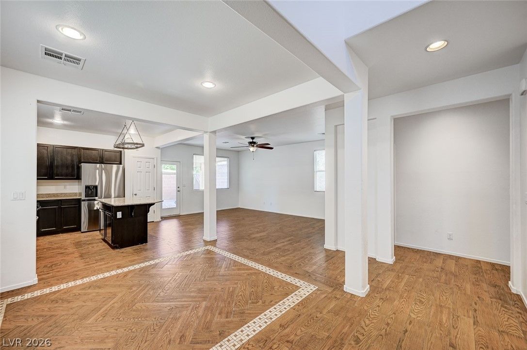 10837 Hunters Green Avenue — photo 5