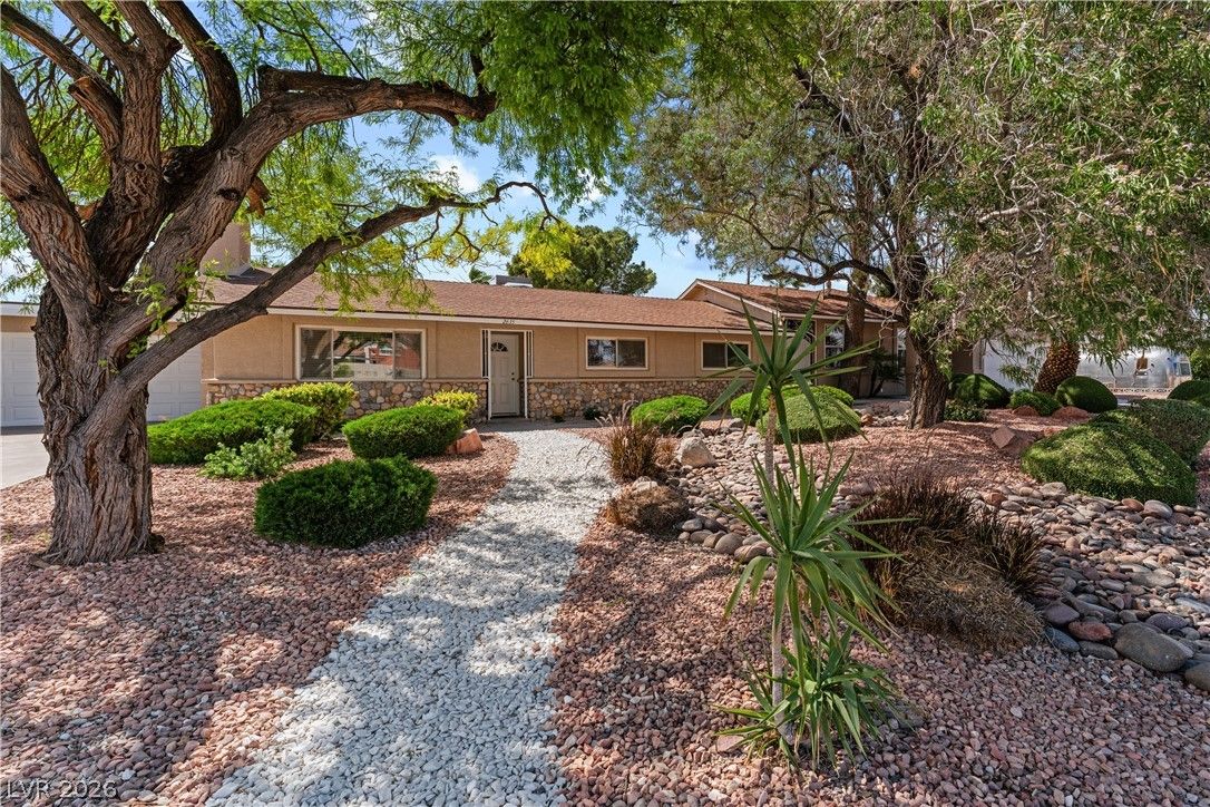 2635 El Camino Road — photo 2