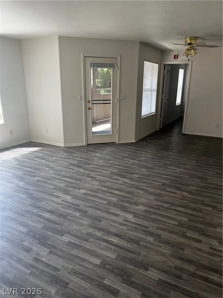 701 CAPRI Drive 11B — photo 4