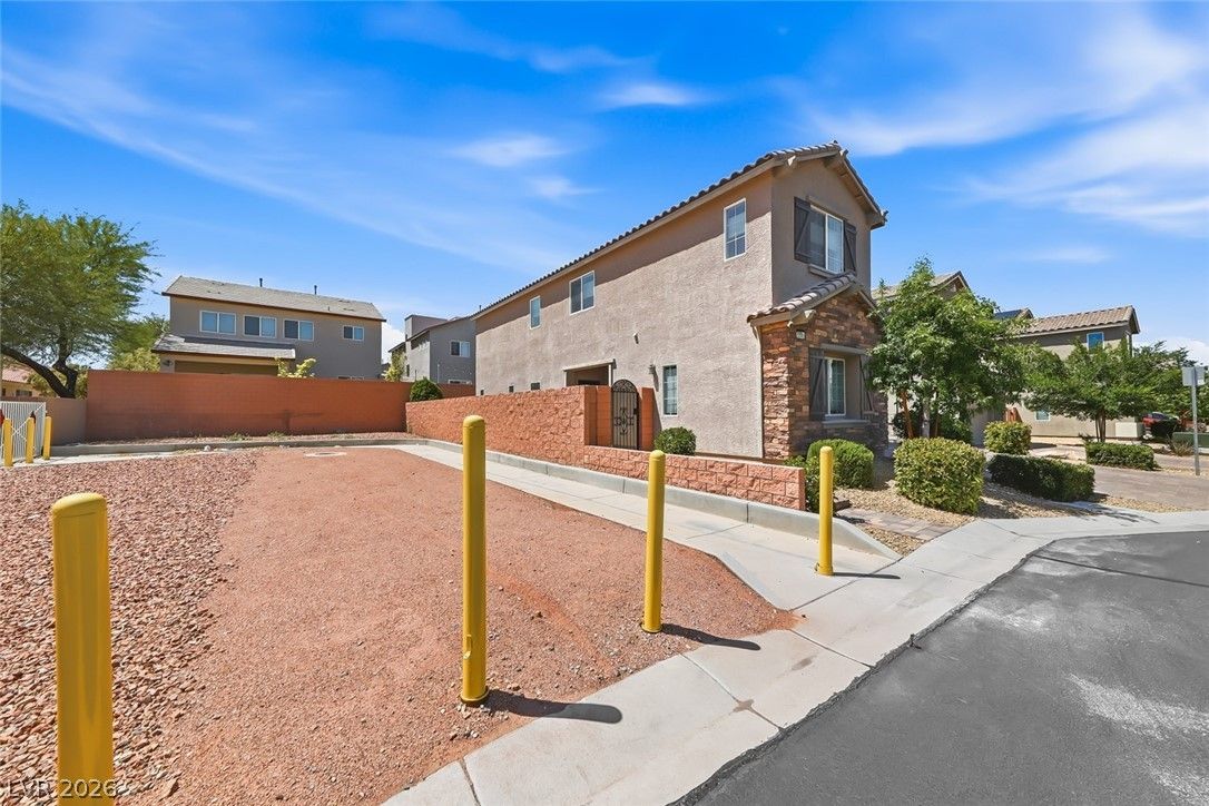 5595 Pico Ferrera Court — photo 4 of 38