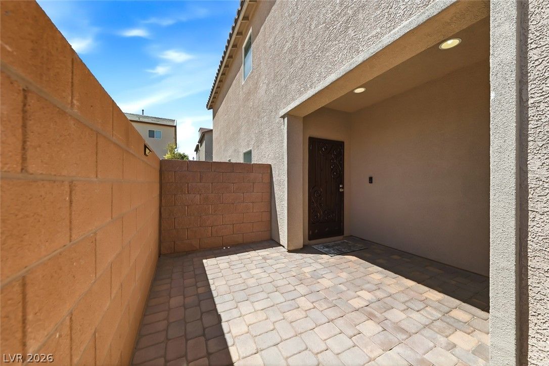 5595 Pico Ferrera Court — photo 5 of 38