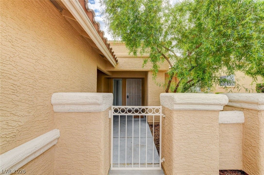 9413 Mount Cash Avenue 103 — photo 4 of 45