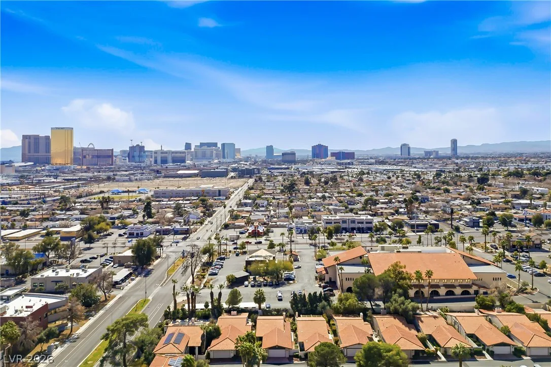 3009 Plaza De Rosa — photo 5