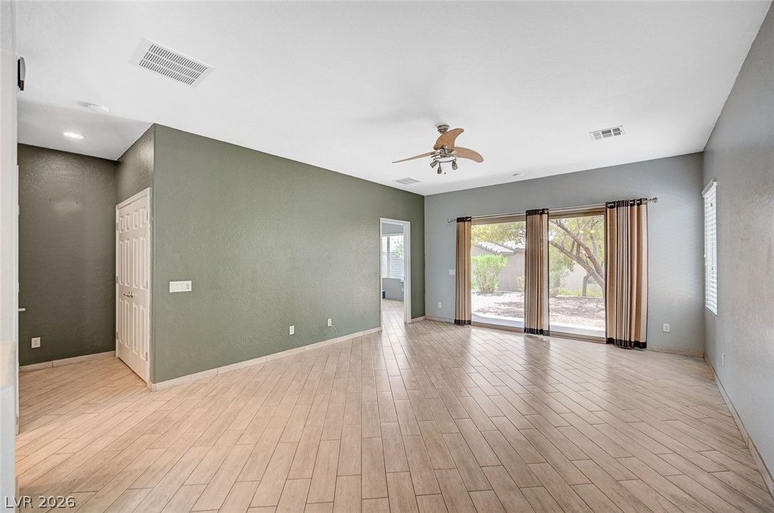 5977 Falconer Avenue — photo 3