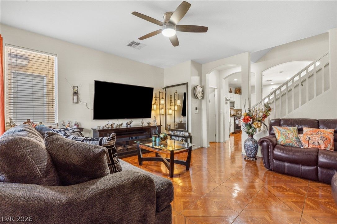 6823 Gold Nugget Drive — photo 3