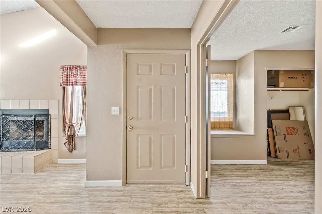 2148 Pebble Creek Lane — photo 3