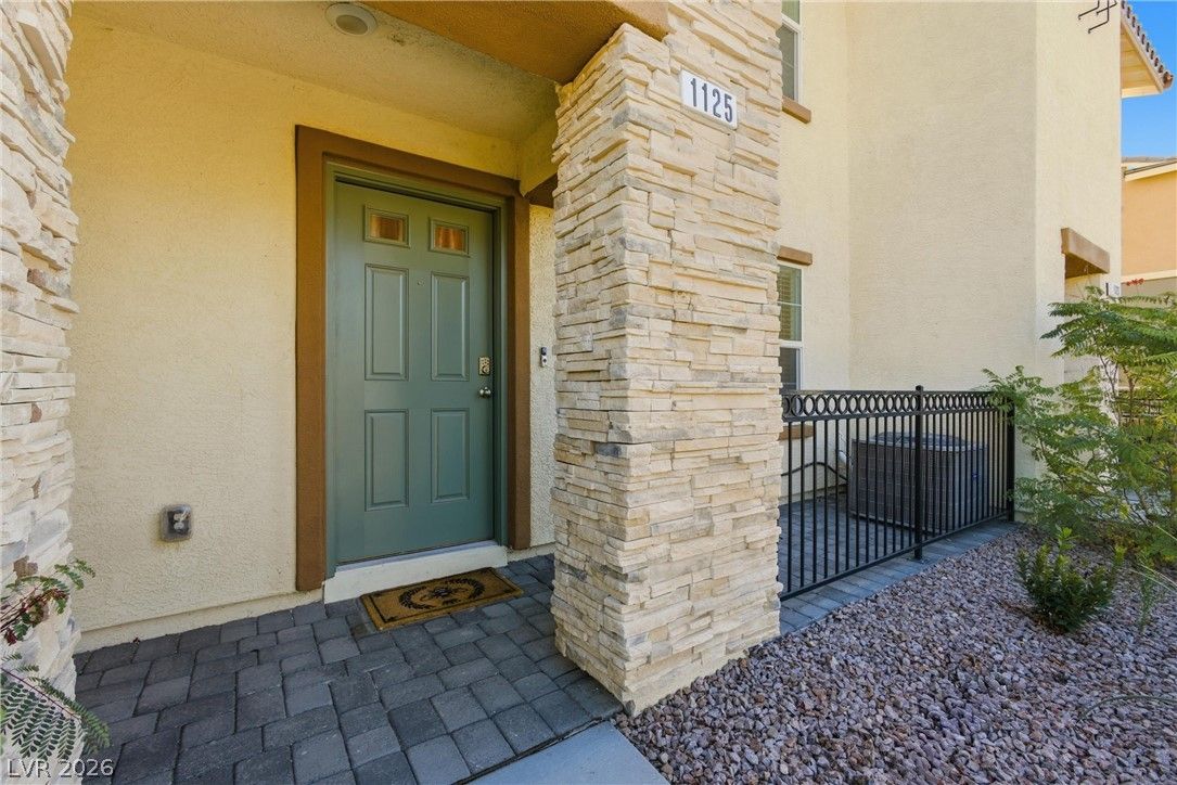 1125 Meadow Sparrow Place — photo 3
