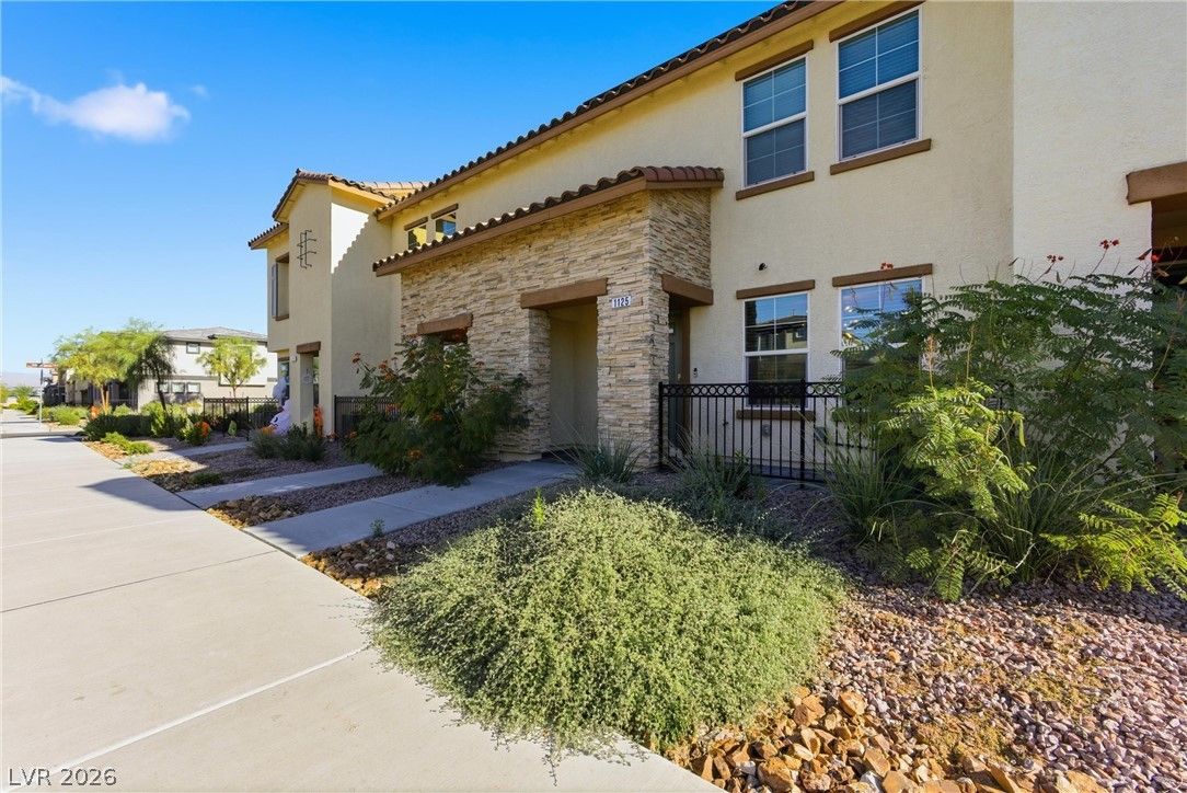 1125 Meadow Sparrow Place — photo 4
