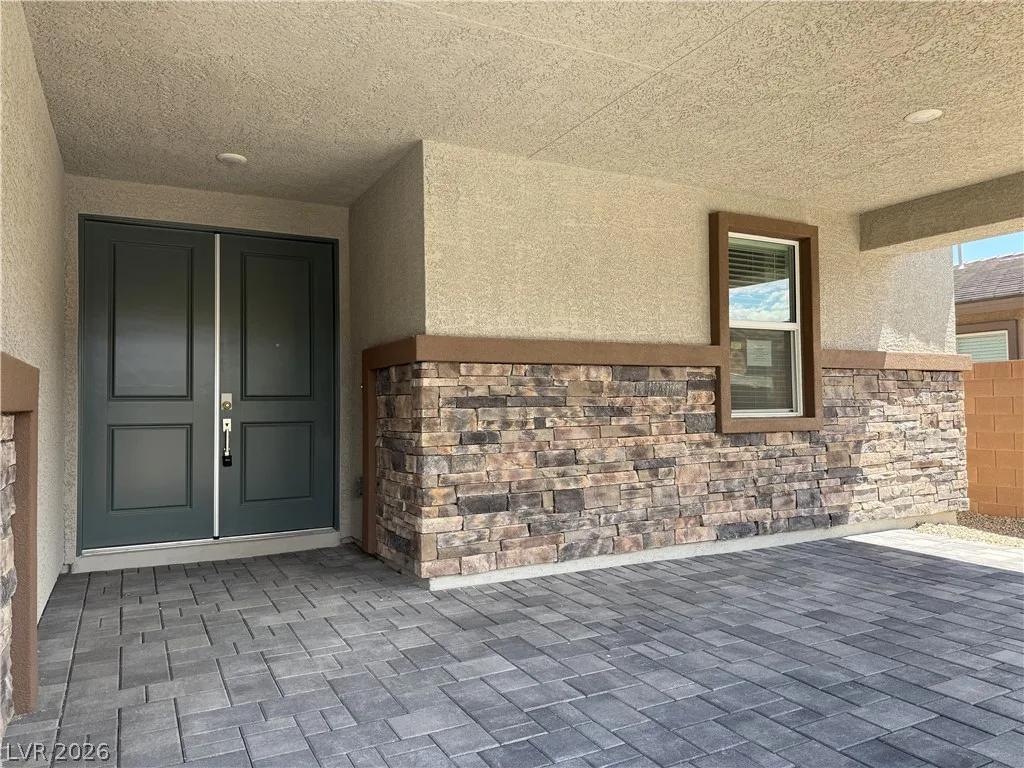 9956 Joshua Foothills Street — photo 2
