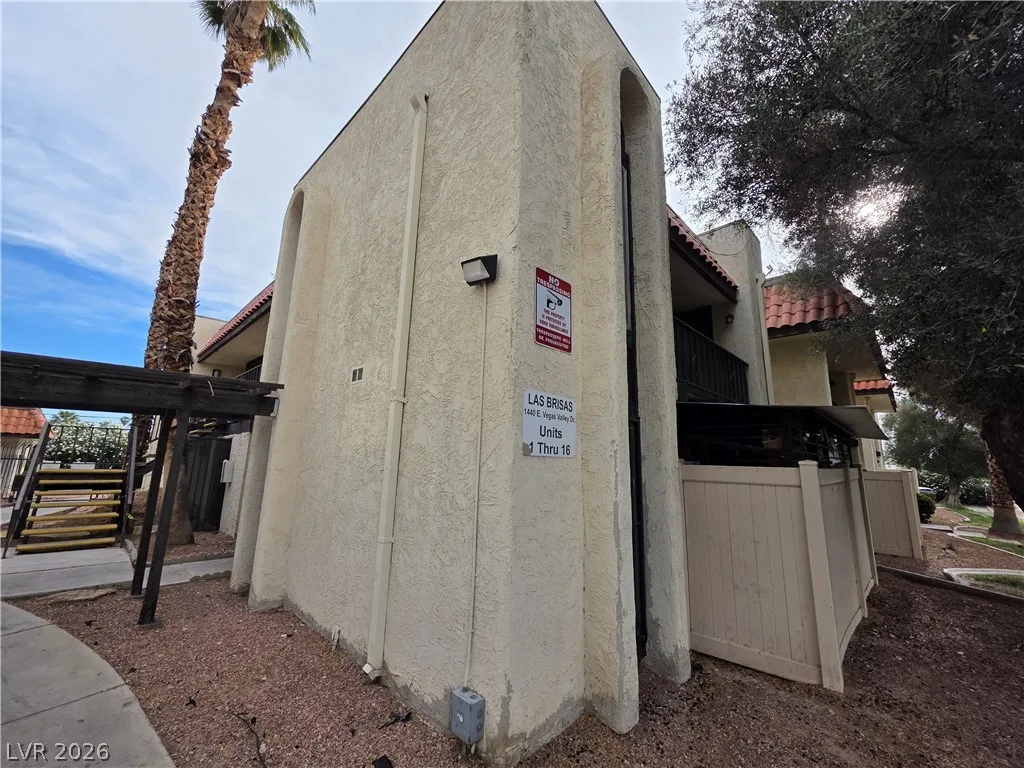 1440 Vegas Valley Drive 8 — photo 2