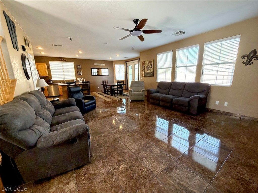 7842 Flat Creek Street — photo 3