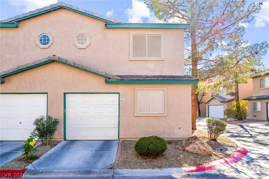 5621 Lago Court — photo 2