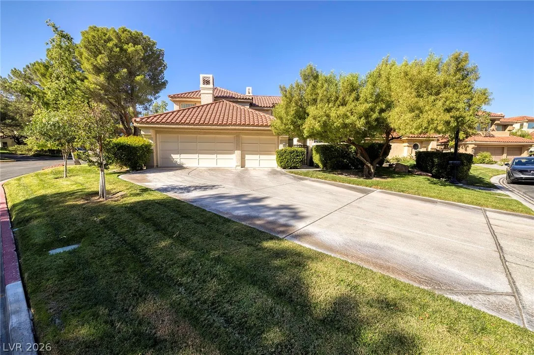 7402 Mission Hills Drive — photo 3