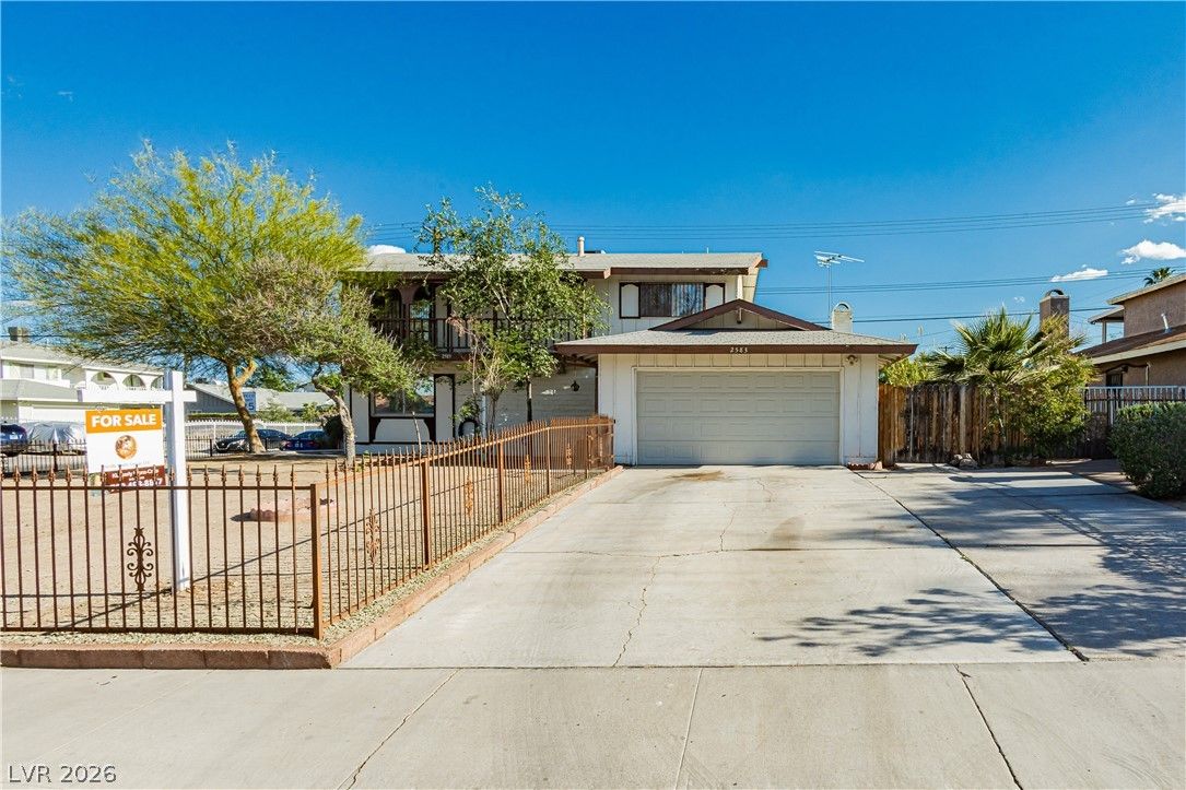 2583 Vegas Valley Drive — photo 1