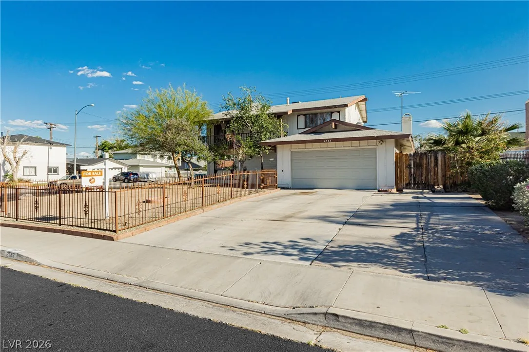 2583 Vegas Valley Drive — photo 2
