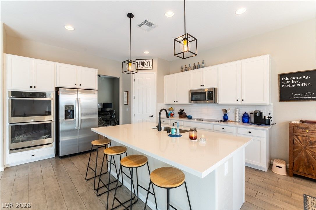 4921 Graystone Drive — photo 3 of 22